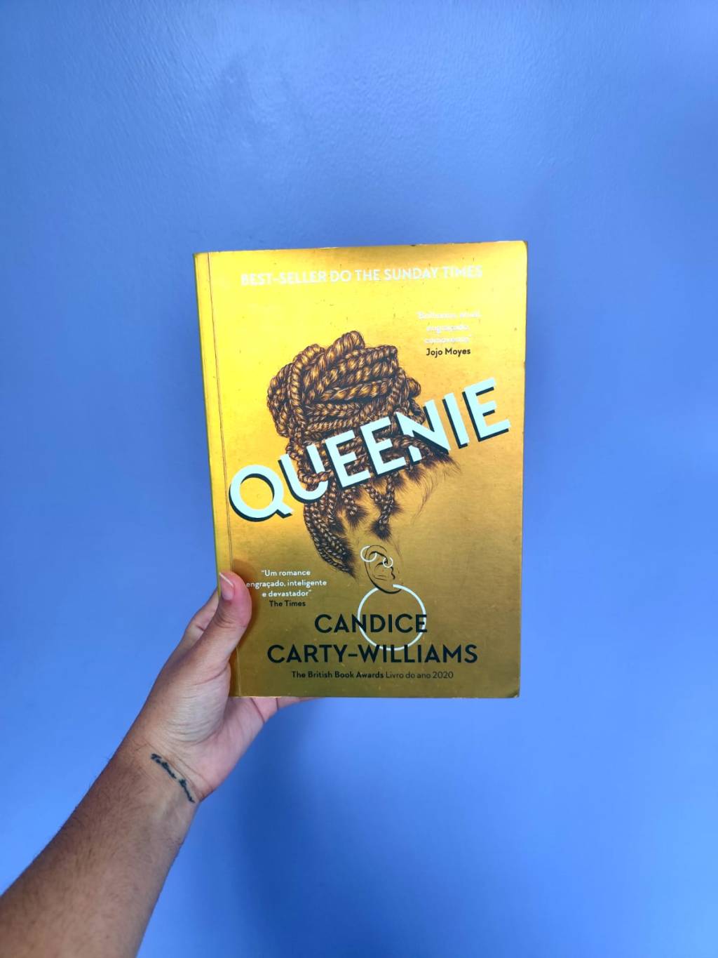 Resenha do Livro Queenie, de Candice Carty-Williams: Uma Leitura Impactante e&nbsp;Necessária