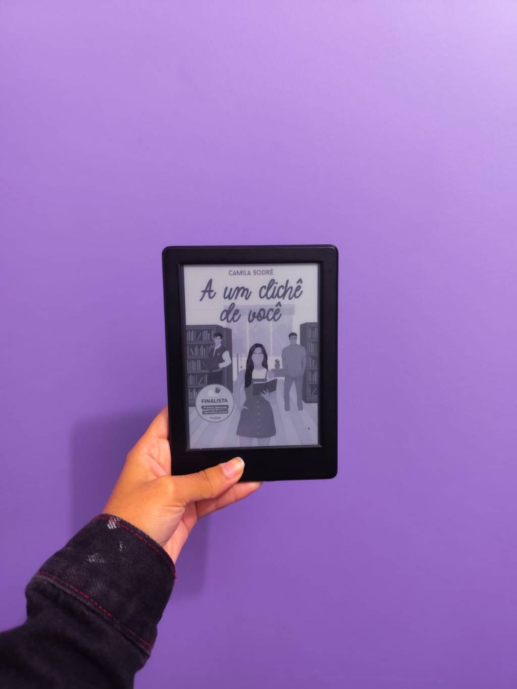 Resenha: A  um clichê de você – O Romance Clichê Perfeito para deixar o Coração&nbsp;Quentinho