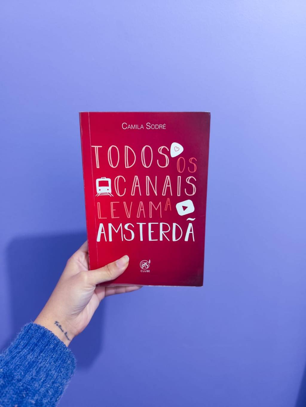 Resenha: “Todos os Canais Levam a Amsterdã” – Uma Viagem Emocionante de&nbsp;Redescoberta!